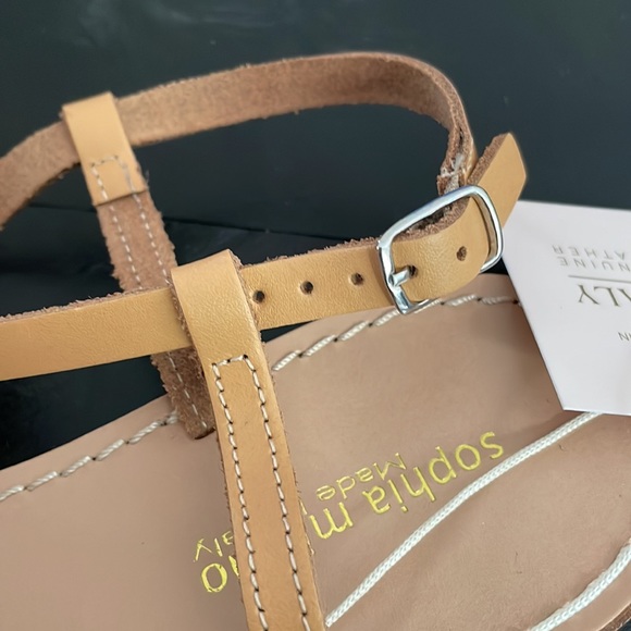 🔥nwt!  Leopard t-strap flat sandal - Picture 8 of 9